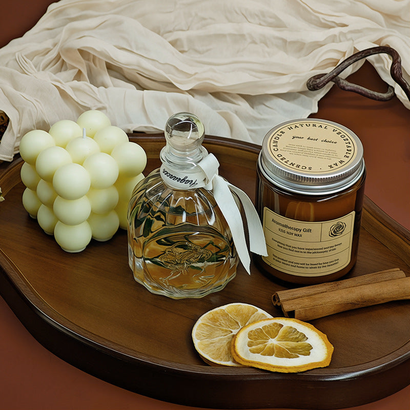 "Aromatherapy Candle Gift Set — Holiday Souvenir, Premium Fragrance Gift, Ambiance Decor Box."